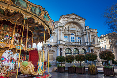 France-Avignon-Place de l’Horloge