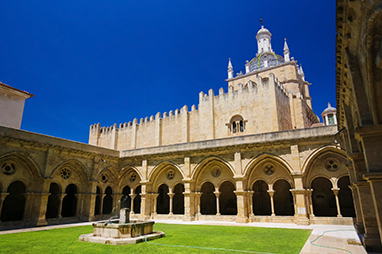 Portugal-Coimbra-Sé Velha (Παλιός Καθεδρικός Ναός)