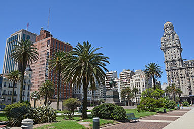 Uruguay-Montevideo-Plaza Independencia