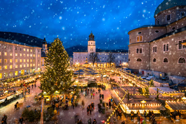 Austria-Salzburg-Στην Domplatz