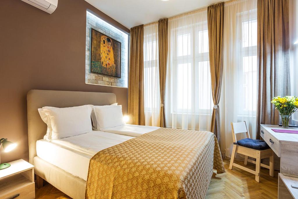 Sofia Place by HMG, 3*