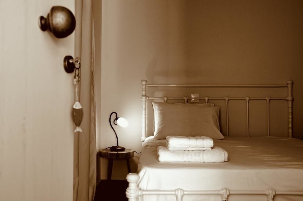 Ammos Luxury Suites, 3* | Monemvasia