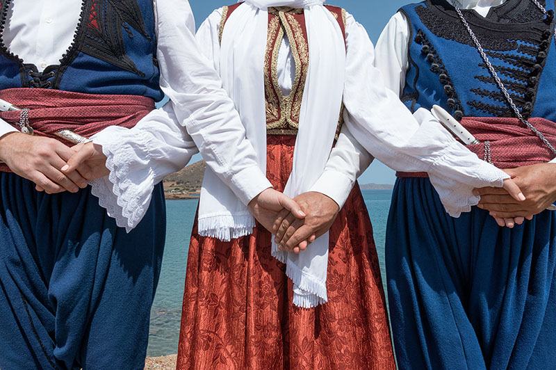 Cretan dancers AdobeStock 133096594
