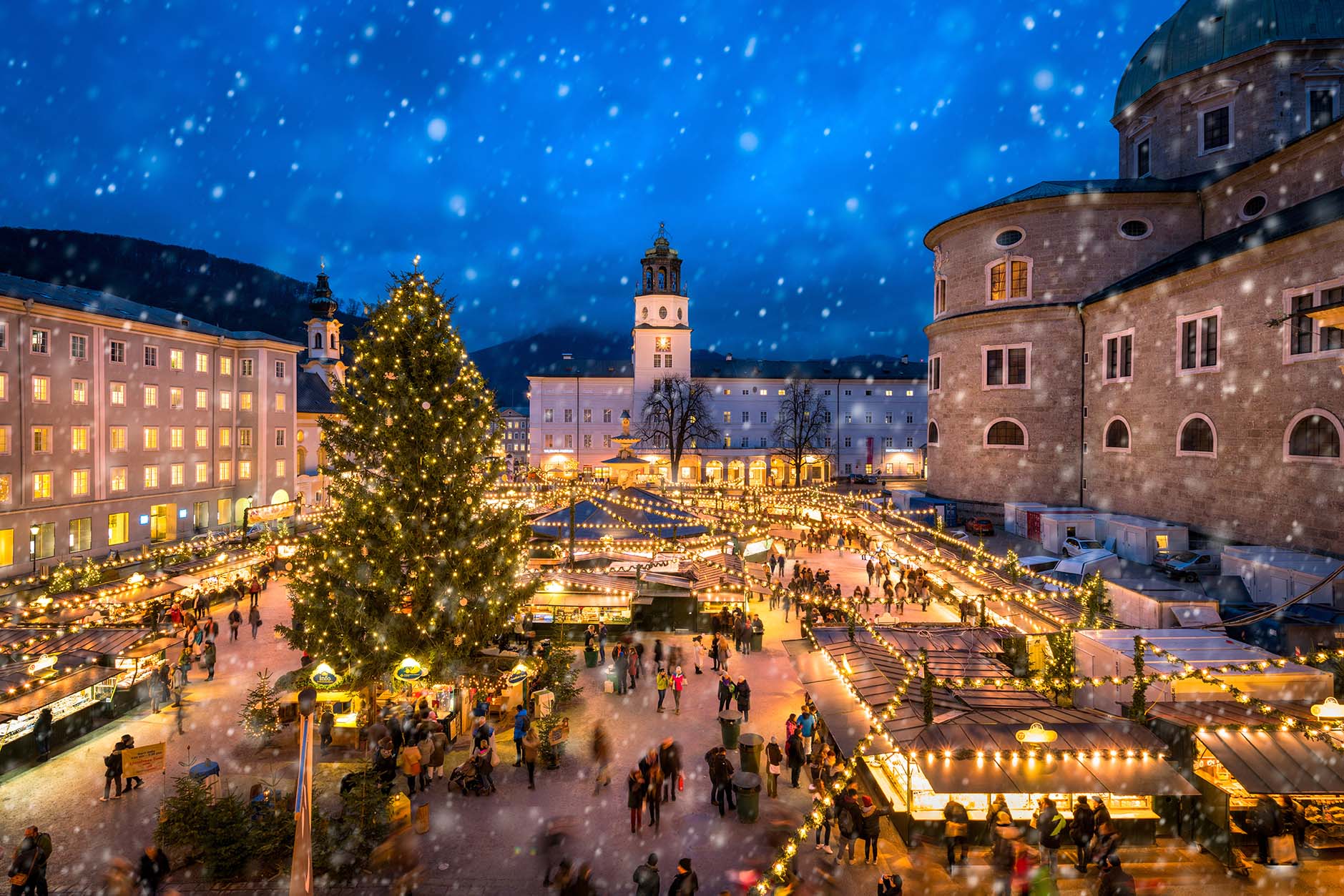 Salzburg Domplatz AdobeStock 234270656